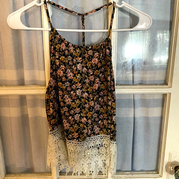 Size small chiffon and lace tank top - Picture 1 of 3